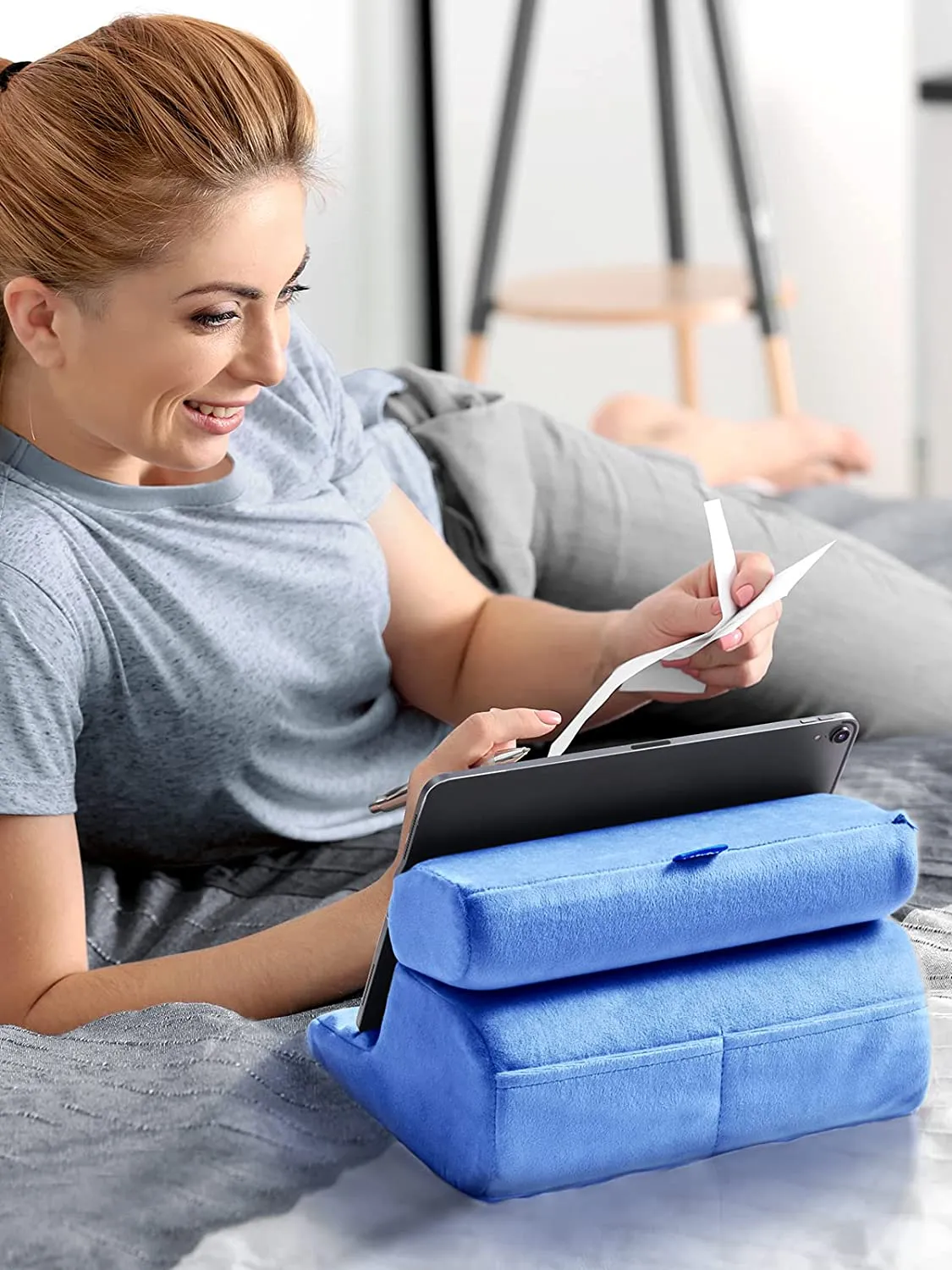 UGREEN Tablet Pillow Stand